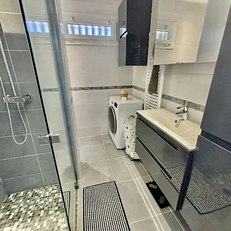 Bel Avec Piscine Et Tennis A - Fr-1-816-29 * Bormes-les-Mimosas